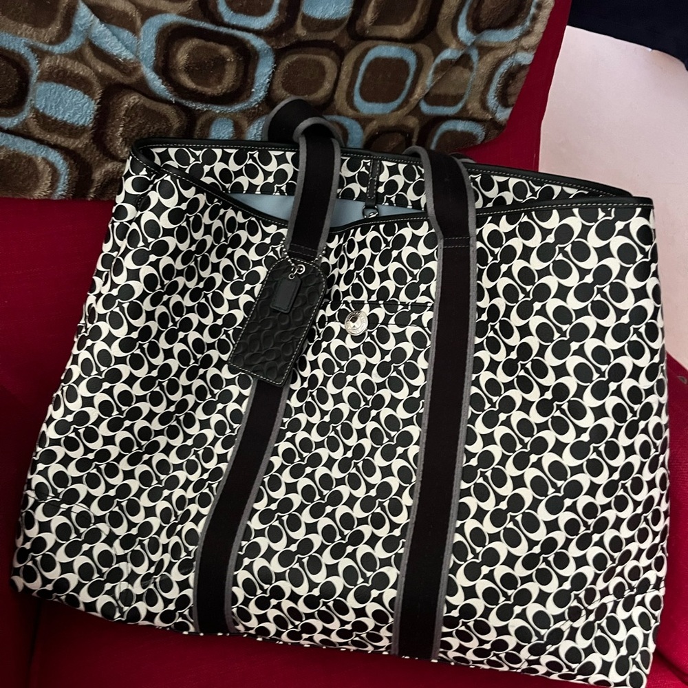 Coach F15159 Travel Tote PVC Huge 14x23x6 Guaranteed Authentic Black White